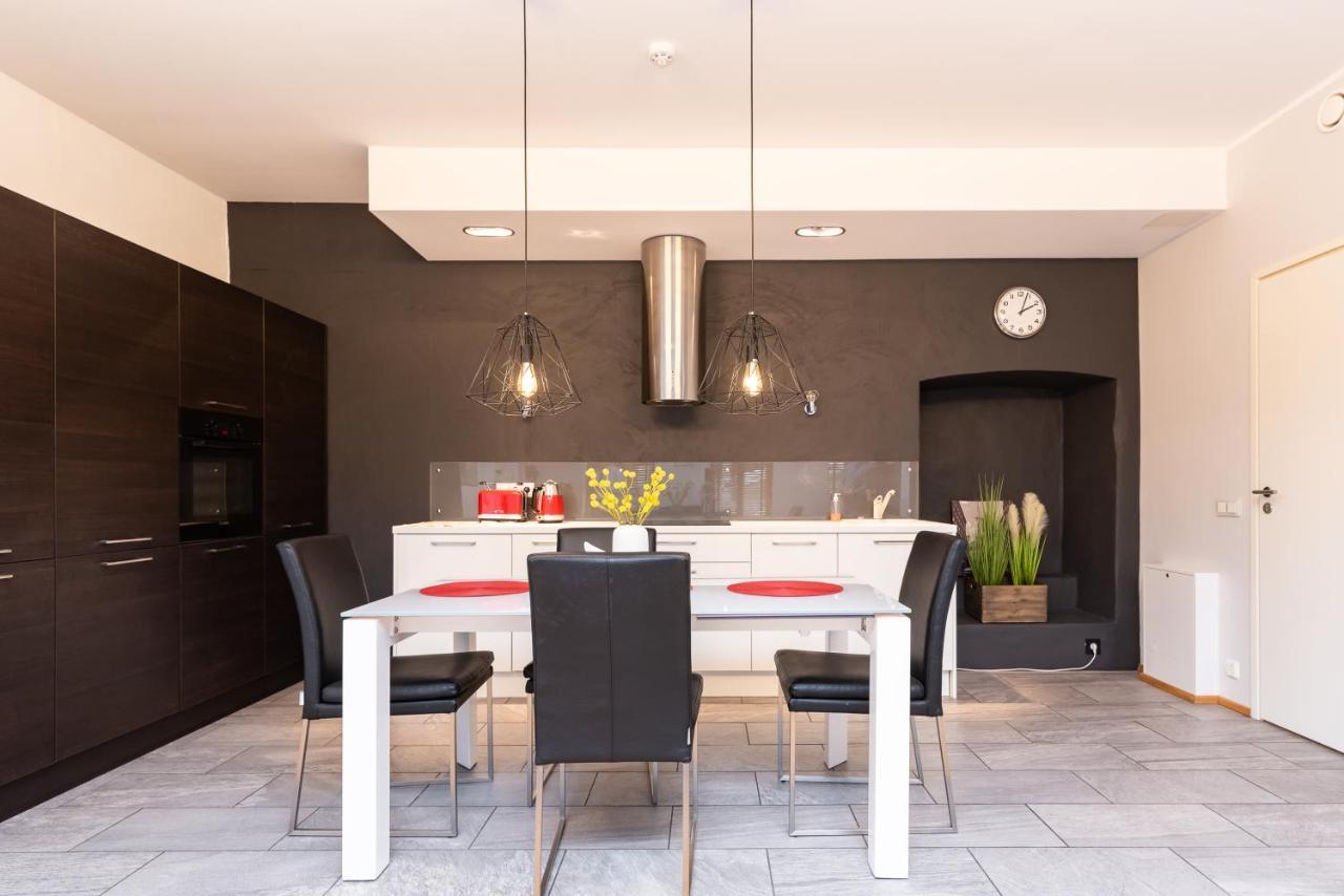 Stylish Apartment With Parking In Telliskivi Tallinn Extérieur photo
