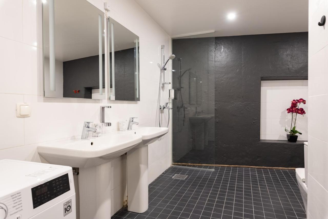 Stylish Apartment With Parking In Telliskivi Tallinn Extérieur photo